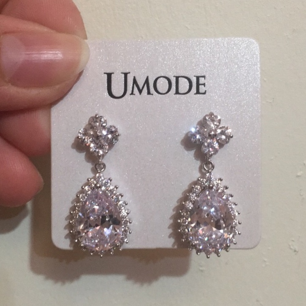 Beautiful diamond earrings!